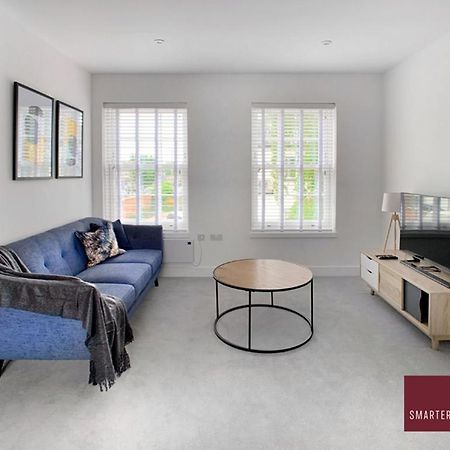 Eton, Windsor - 1 Bedroom First Floor Apartment - Parking 외부 사진